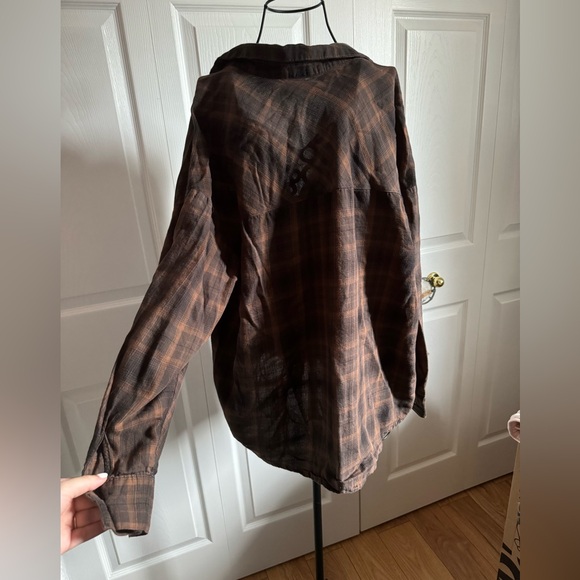 Plaid flannel - Picture 3 of 3